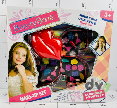 Фото Набор косметики "Бомба красоты" / Make-Up Set "Beauty Bomb" 555-2 в интернет-магазине axdv.ru