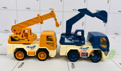 Фото Машина инерционная "Игрушечные горки с грузовиками / Truck Slide Toys" в интернет-магазине axdv.ru