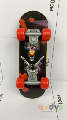 Фото Скейт "Фингерборд / Fingerboard" Череп с пистолетами в интернет-магазине axdv.ru