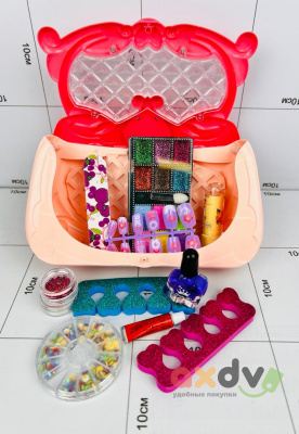 Фото Игровой набор "Цветные игрушки для макияжа / Color Make-up Toys" в интернет-магазине axdv.ru