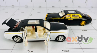 Фото Машина коллекционная "Роллс-Ройс / Rolls-Royce" металлическая, светозвуковая с открывающимися дверями и багажником в интернет-магазине axdv.ru